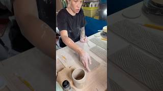 3 mugs in 60 seconds #pottery