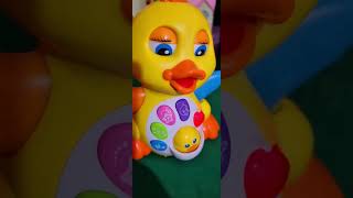 HAPPY DANCING DUCK #satisfying #youtubeshorts #viralshort #asmr #bestever