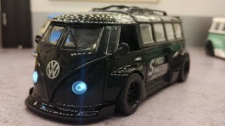 R$ 159,00MINIATURA VOLKSWAGEN BUS T1 KOMBI 1/32 SOM/LED CARRINHOMiniatura Volkswagen Bus T1 Kombi