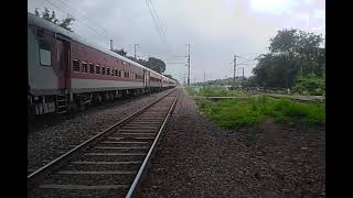 12549 Durg Jammutawi weekly superfast skips power house with mad honking & accelerating towards BMY