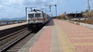 22497- Tiruchchirappalli Hamsafer Express (SGNR to TPJ) Loco: [ Tuglakabad /37256 WAP-7].