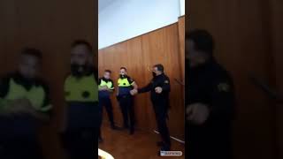 Tenerife - campo di Las Raíces: intervento della polizia dentro la struttura