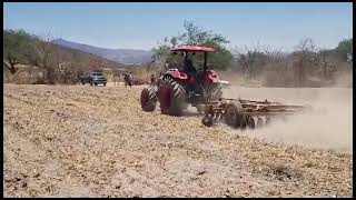 ZETOR  TRACTOR CON POTENCIA