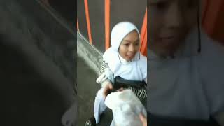 Berbagi takjil OSIS SMPN 4 Tasikmalaya dan IKA NEPATAS, 1 April 2024 - Part 2 #ramadhan