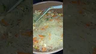 Lumpia Bihun yang renyah diluar, lembut dan gurih didalam#shorts #gorengan