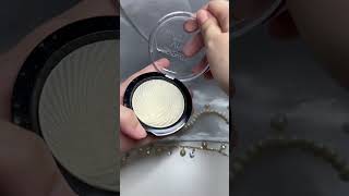 Makeup revolution vivid baked highlighter