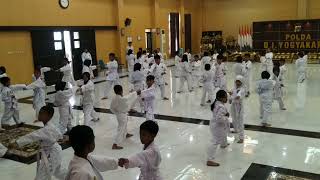 UJIAN KENAIKAN TINGKAT KARATE SABUK PUTIH