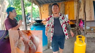 PERGI STUDIO // SIFU ABUN BAGI IKAN SUNGAI DAN PETIK BUNGAI KANTAN DAN PUCUK UBI//