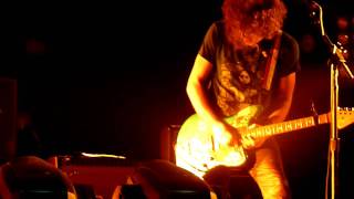 Ringo Deathstarr - Two girls / Live @ Tempodrom Berlin 23. 11. 2011