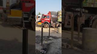 Full Power Mercedes Benz trucks || pakistani Drivers running from Bara Terminal #mercedes #trucks