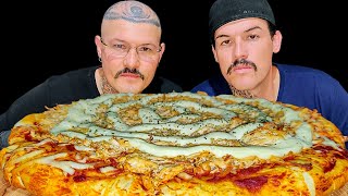 #529 COMENDO PIZZA SUCULENTA E MUITO RECHEADA DE FRANGO COM CATUPIRY.