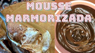 MOUSSE DE CHOCOLATE MARMORIZADA PERFEITA