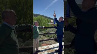 He tenido el placer de servir al Sr. Antonio en esta gran celebración por su jubilación. #viral