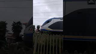 Treno MD 069 in arrivo a Novara