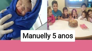 Manuelly faz 5 aninhos