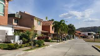 QUINTA EN VENTA EN VALENCIA VENEZUELA ZONA MUY EXCLUSIVA