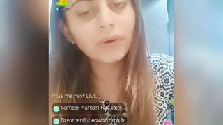 Beautiful girl singing song online