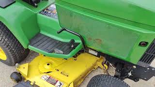 John Deere 425 AWS Tractor   54 Hydro   M00425B040581