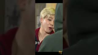 BTS Вежливость Чонгука на высоте 😂