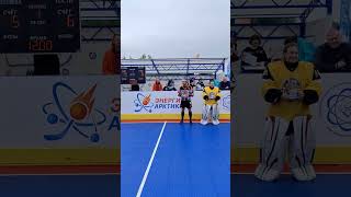 🔥ЧТО? В ВОРОТАХ ДЕВУШКА? ДА, КАКАЯ ОНА МОЛОДЕЦ 👏 #болхоккей #hockey #ballhockey