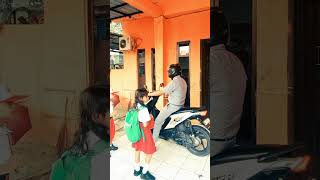 #shorts Bapak Guru dan Anak-Anaknya Pergi Ke Sekolah⁉️ Ceek!!