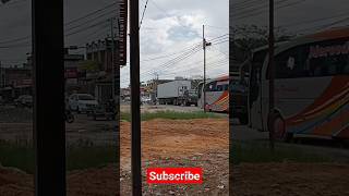 truk tronton kontainer ciuman dengan mobil bus mantul #short #viral  #torangpasukandamaibatudaan