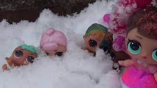 LOL Surprise  Baby Sisters Play in Snow with Fancy Build SnowMan!!! Sunny Day Cookies