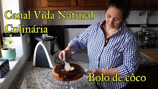 Bolo de Coco com Cobertura de Chocolate