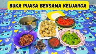 Buka puasa dengan orek tempe cumi.tahu walik.ikan dendeng sambel dan lalab ‼️nikmaaat banget