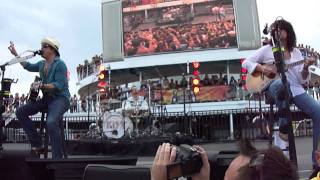 KISS-HOTTER THAN HELL(Kiss Kruise 2011)