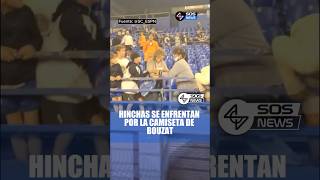 Hinchas se enfrentan por la camiseta de Bouzat ⚽️ #noticias #noticiasenespañol #futbol #argentina