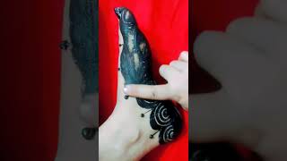 Amazing reverse leg mehndi।।beautiful foot mehndi design।।easy leg mehndi design#shorts #short