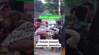 🔥Penonton dikejar pemain jaranan #shorts #viralvideo #kesurupan #kesenian