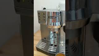 Топовая рожковая кофемашина DELONGHI EC850