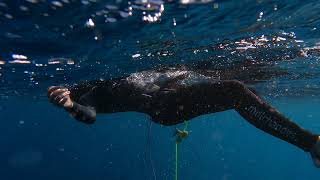 25 meters CWT BF. Freediving girl💙