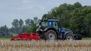 Głęboszowanie po Rzepaku 2O21! ☆ Niebieska Valtra T133 & Michel BATYRA (6 łap) ☆ AGRO Wiesniak™