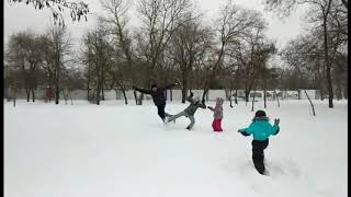 2018 03 02 В парке города Херсона Много снега, который мягкий как вата!