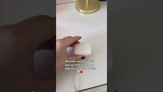 Você sabia que seu AirPod carrega no cabo do seu Apple Watch? 😱 #apple #airpods #applewatch #dica