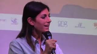 Sui rifiuti Virginia Raggi alle strette fra ministro e Zingaretti