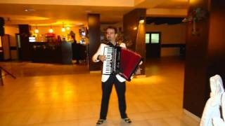 FORMATIA STIL BAND (0744523985) -Iustin Ciucur- acordeon ,clape - cafe concert  live