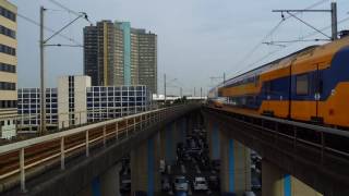 NID/DDZ en Intercity Brussel door Amsterdam Sloterdijk