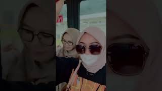 Bunda fauzana dan mamanya lagi perjalanan holiday