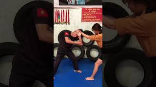 Tự Vệ Nữ Bị Nắm Tóc Nu Gối #shorts #vothuat #kungfu