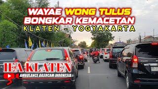 AMBULANCE DRIVER on duty di bantu IEA KLATEN BONGKAR KEMACETAN LIBUR NATARU 2023