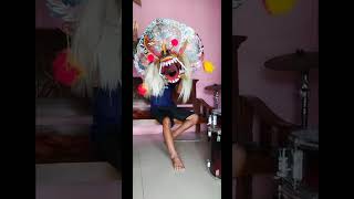 nyobain barongan nanti buat manggung