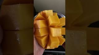 Delicious Mango Cutting in cubes 😋🥭