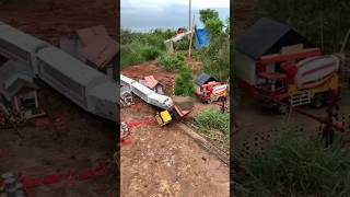 kereta api mini tabrak truk pasir mini best #shorts #viral #mencarimainan #mobiloleng #mobilrobot