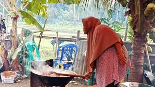 Merendang Di Rumah Tetangga