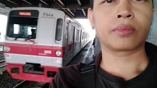 MENUNGGU KRL TUJUAN CIKARANG |HB #110