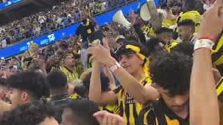 جنون جمهور الاتحاد في الدقايق الاخيره امام الشباب … الاتي في الصداره 💛🖤